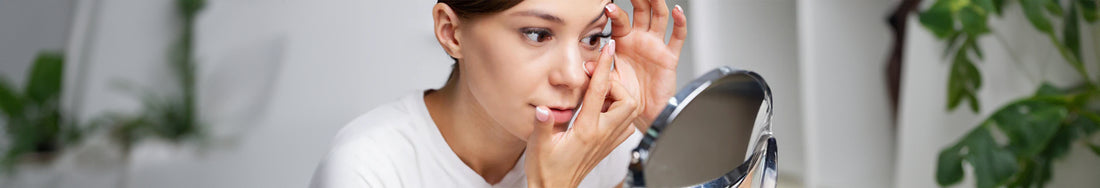 How to Remove Contact Lenses